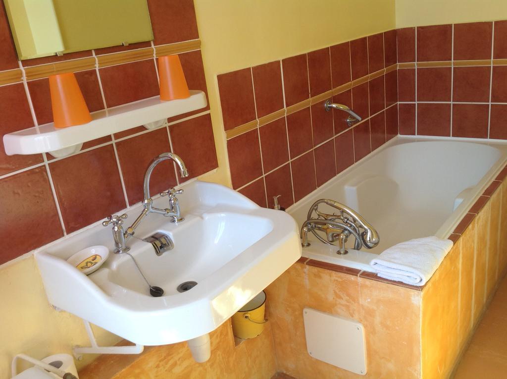Chambres D'Hotes " Les Cascatelles" 阿克斯莱泰尔姆 外观 照片